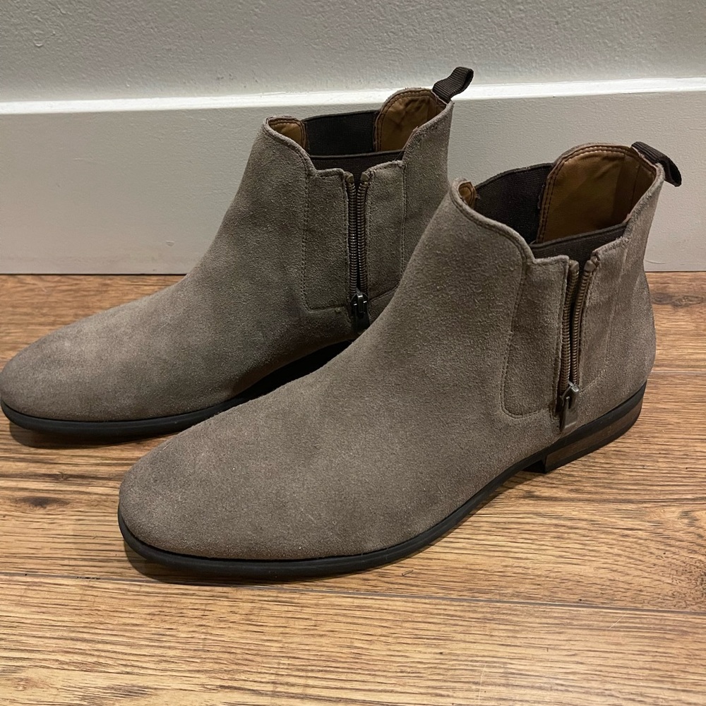 Spring suede mid boot